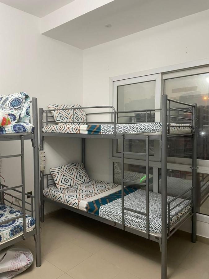 Boys Oasis: Modern Metro-Adjacent Hostel Dubai Exterior photo
